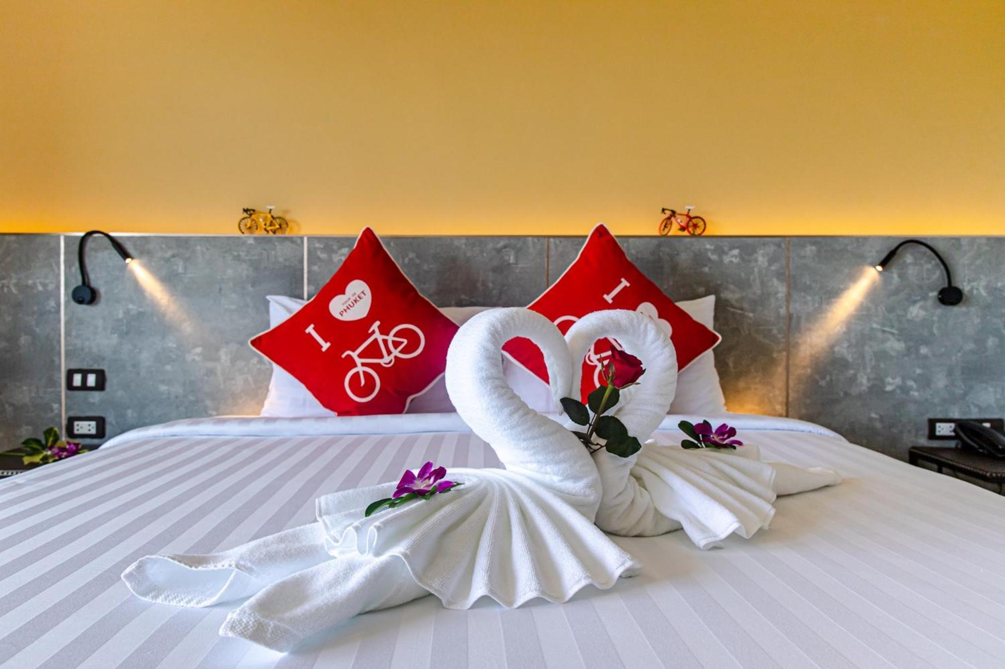 Tour De Phuket Hotel - Sha Plus Thalang Exterior photo